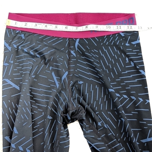 NIKE Pro Cropped Leggings - Picture 5 of 9